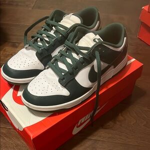 Nike dunk Green and White Sneakers Classic Design Michigan state worn 2x